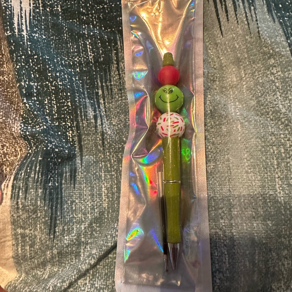 Grinch Inspired Beaded Pen With Refill